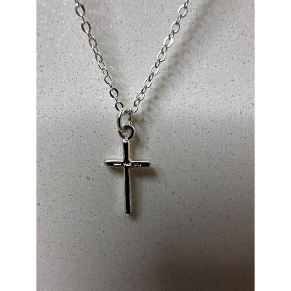 Cross Pendant Silver Tone Necklace with Delicate Chain Fashion Women Jewelry - Picture 3 of 5